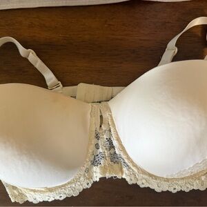 Elegant Cream Lace Bra by Pure Beauty Rene Rofe 38D  Underwire NWT